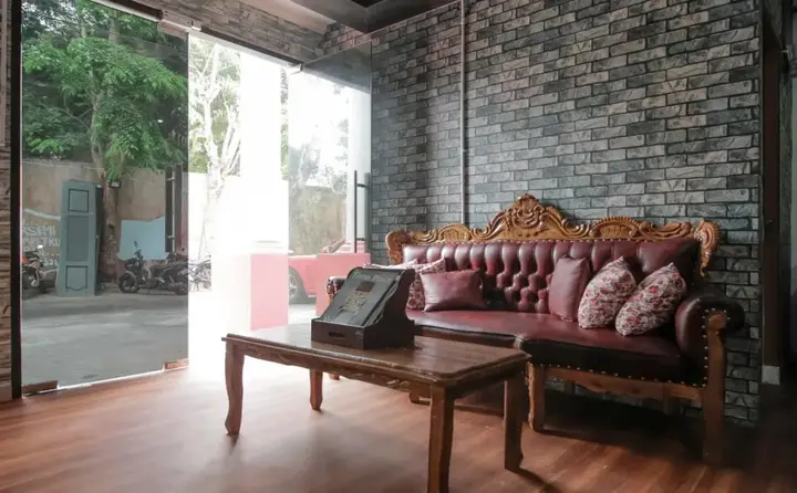 Тангеранг: RedDoorz Plus near Budi Luhur University Jakarta