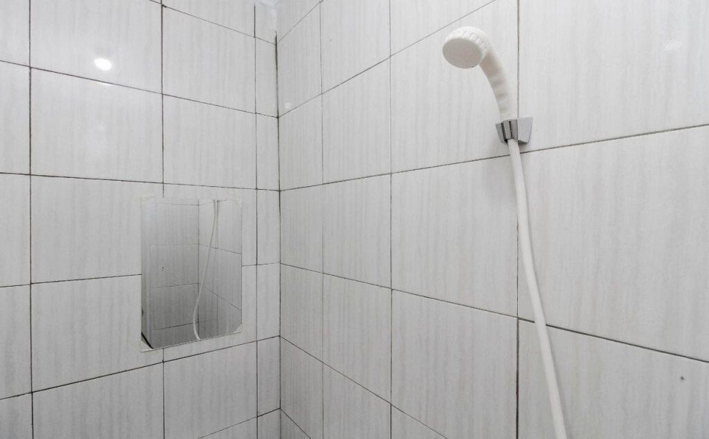 Тангеранг: RedDoorz Plus near Budi Luhur University Jakarta