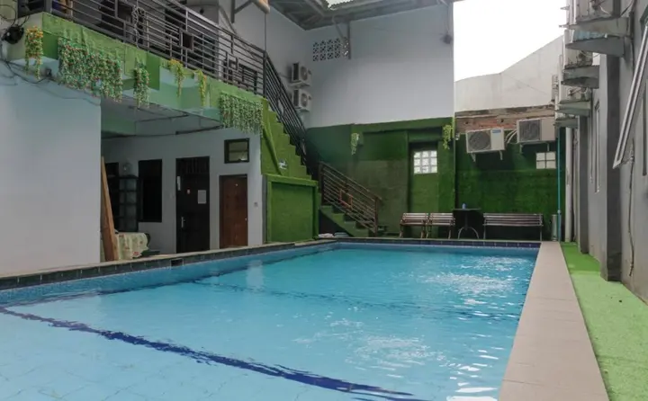 Тангеранг: RedDoorz Plus near Budi Luhur University Jakarta