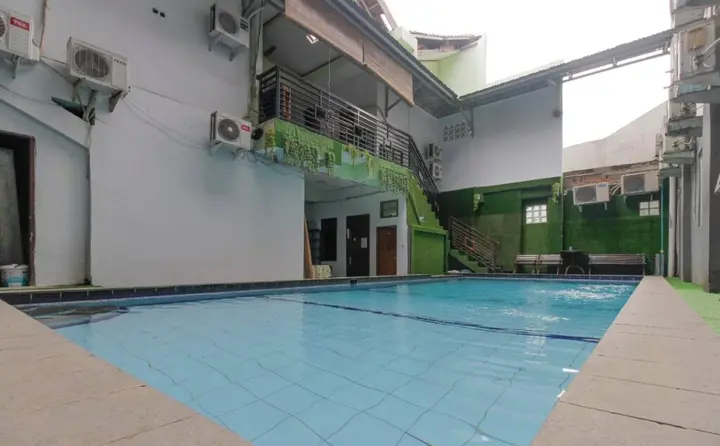 Тангеранг: RedDoorz Plus near Budi Luhur University Jakarta