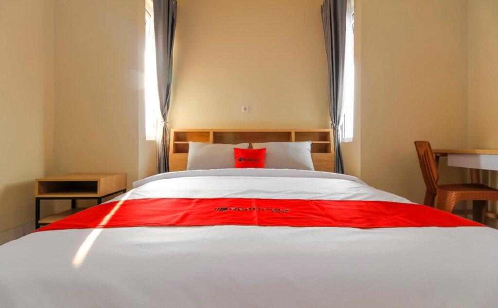 Джакарта: RedDoorz @ Cilandak Barat