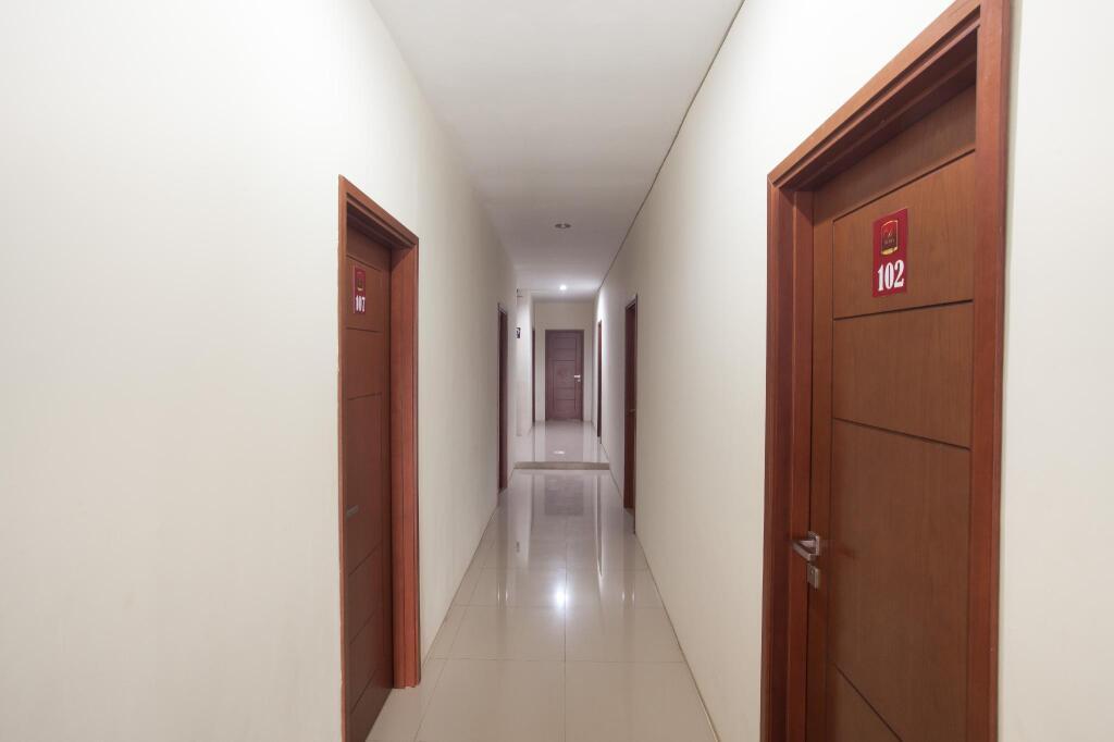 Сурабая: RedDoorz @ Rungkut