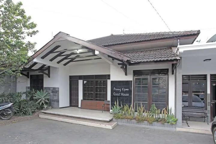 Маланг: RedDoorz @ Soekarno Hatta 2