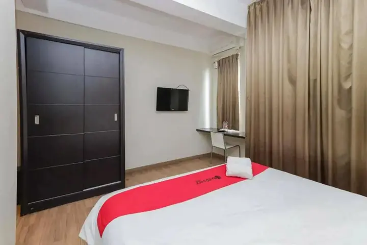 Маланг: RedDoorz Plus @ Riverside Malang