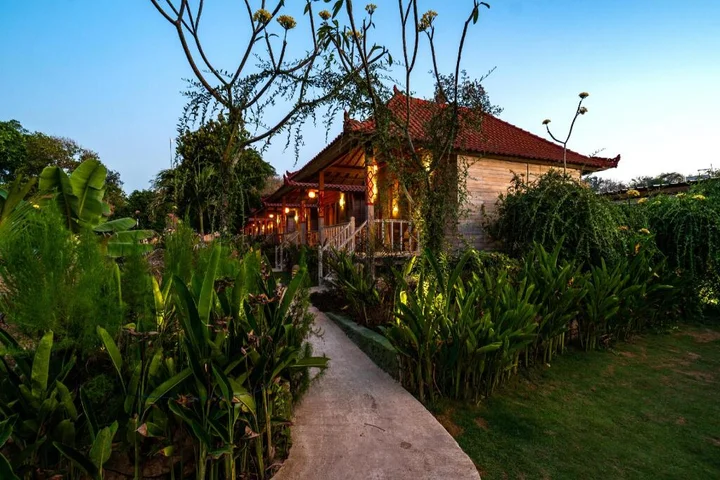 Лембонган-Айленд: The Canda Villas