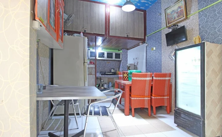 Депок: RedDoorz near Perumnas Seturan