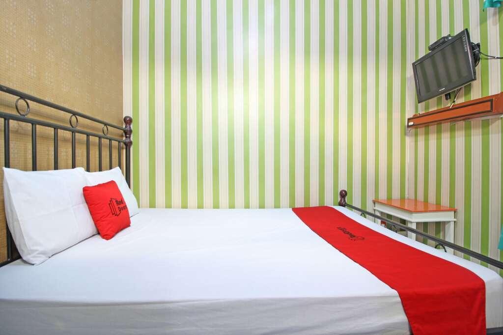 Депок: RedDoorz near Perumnas Seturan