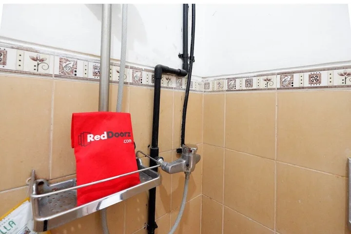 Семаранг: RedDoorz near Universitas Diponegoro 2