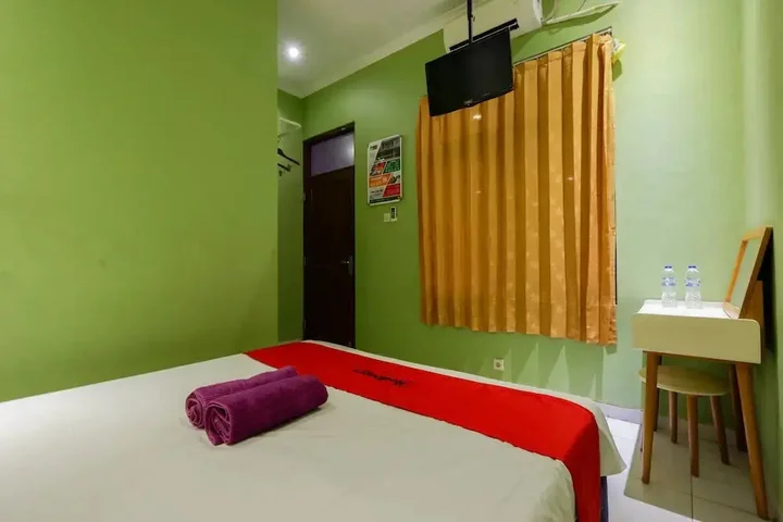 Семаранг: RedDoorz near Universitas Diponegoro 2