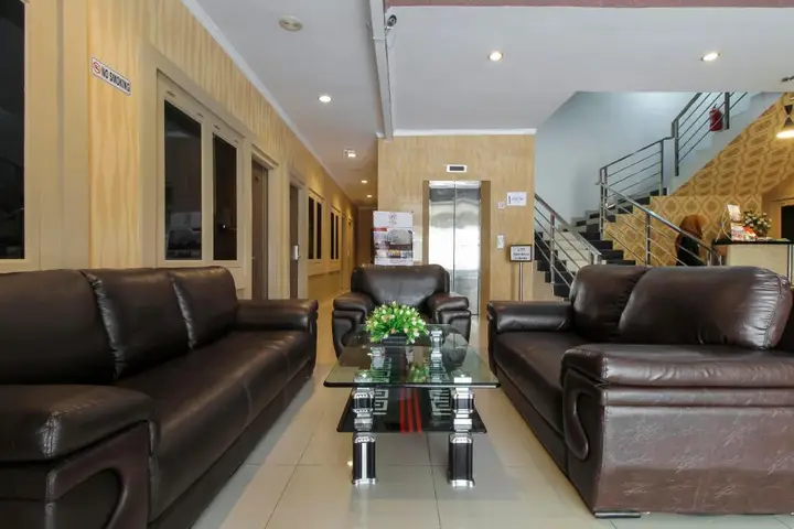 RedDoorz Plus Syariah @ Jalan Sriwijaya Medan — фото 2
