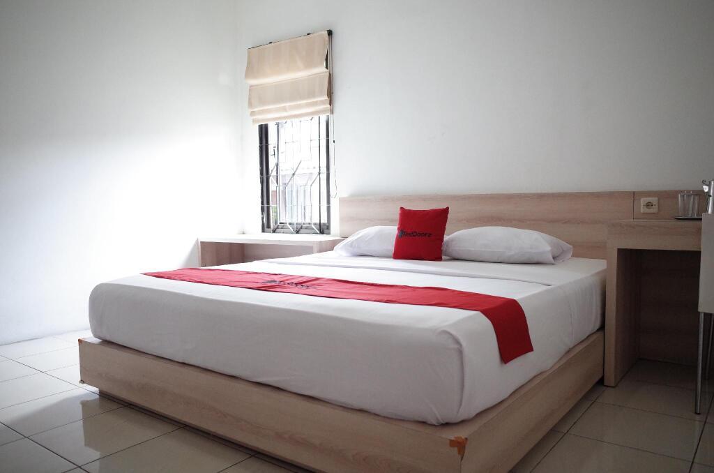 Сукабуми: RedDoorz near Alun-alun Kota Sukabumi