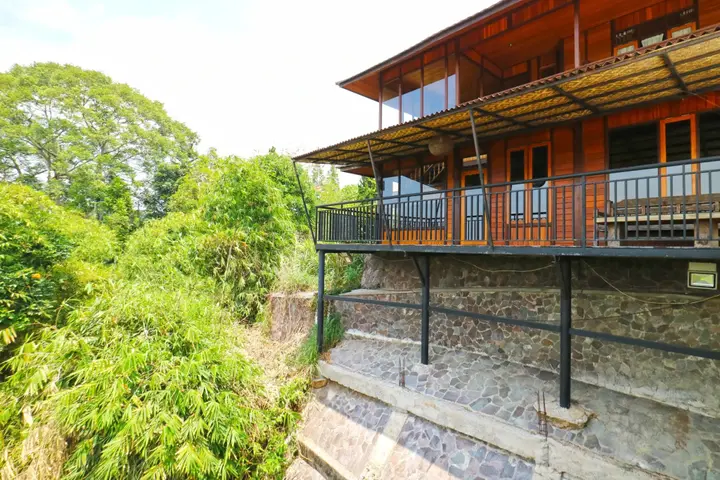 Паромпонг: Villa Gardenia Bandung