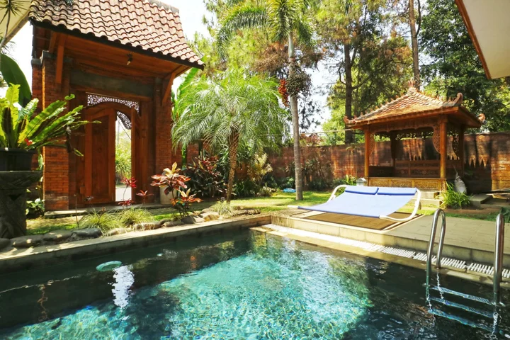 Паромпонг: Villa Gardenia Bandung