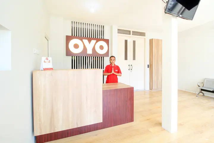Сурабая: SUPER OYO 168 K-15 Residence