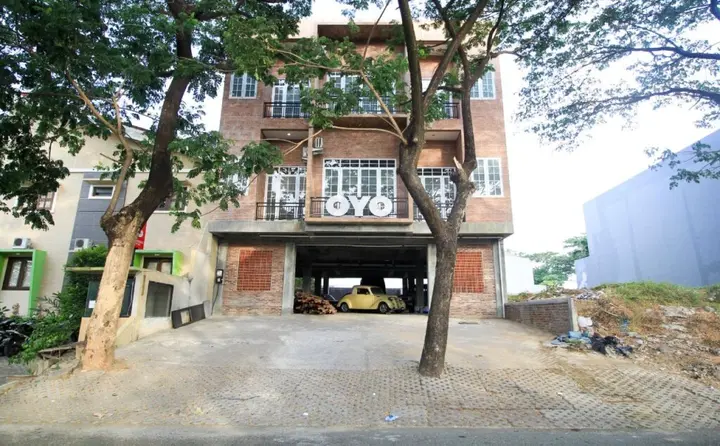 Сурабая: OYO 204 Blessing Residence