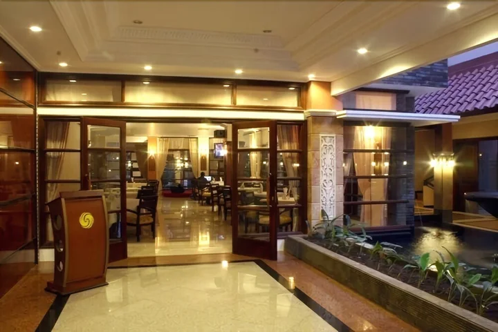 Джембер: Luminor Hotel Jember by WH