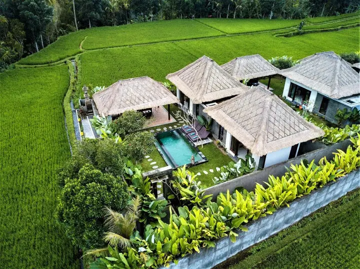 Тегаллаланг: Three Gold Luxury Private Villa