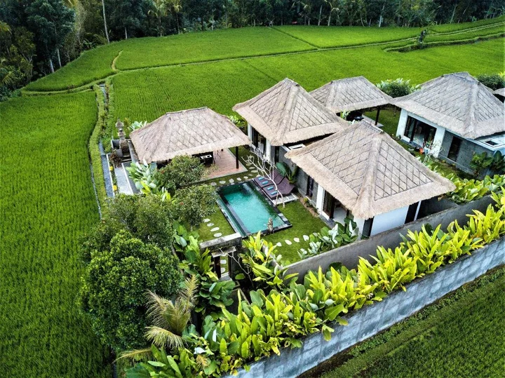 Тегаллаланг: Three Gold Luxury Private Villa