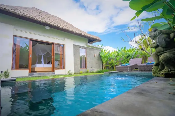 Тегаллаланг: Three Gold Luxury Private Villa