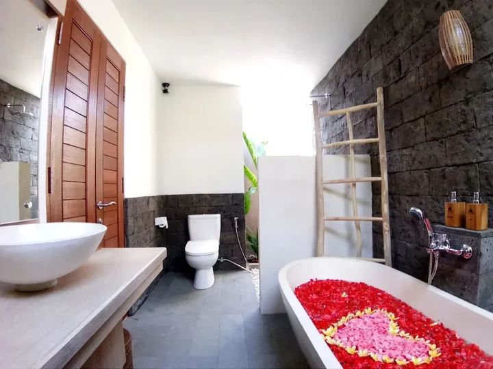 Тегаллаланг: Three Gold Luxury Private Villa