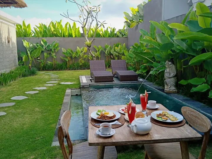 Тегаллаланг: Three Gold Luxury Private Villa