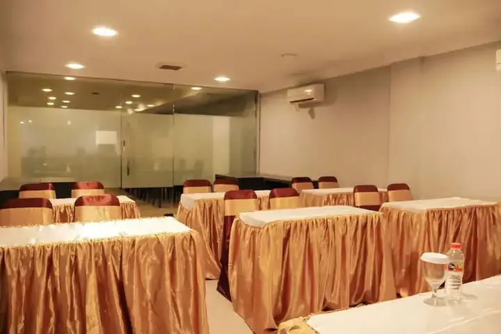 Медан: OYO 238 Hotel Grand Darussalam Syariah