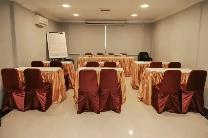 Медан: OYO 238 Hotel Grand Darussalam Syariah
