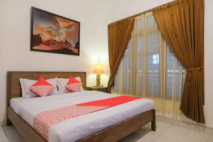 Депок: OYO 244 Griya Cemara Homestay