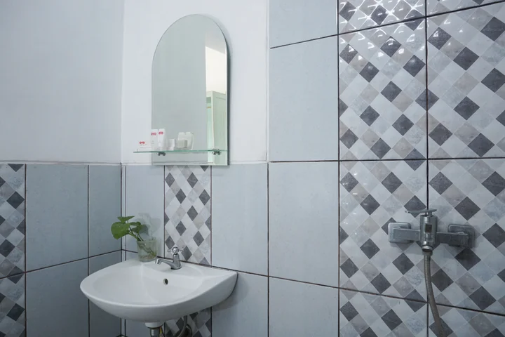 Депок: OYO 244 Griya Cemara Homestay