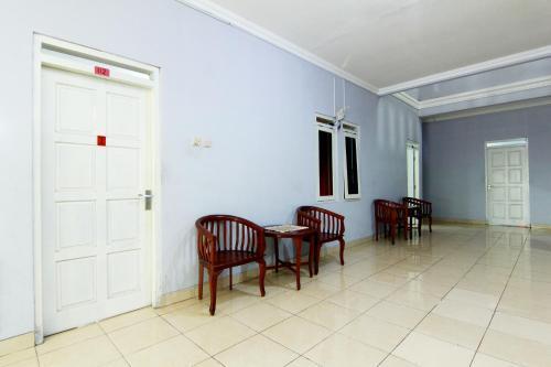 Батуретно: Almaidah Homestay