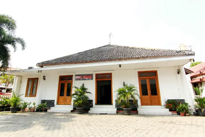Джокьякарта: Hotel Limaran