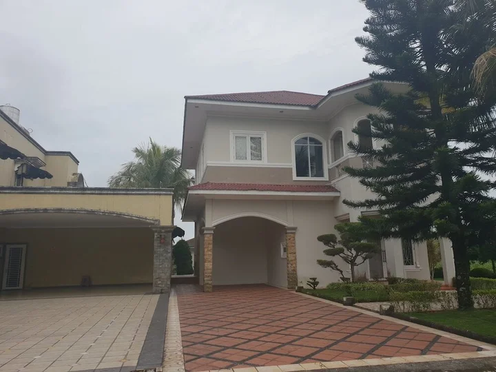 Петумбак: Green Hill Villa Sibolangit