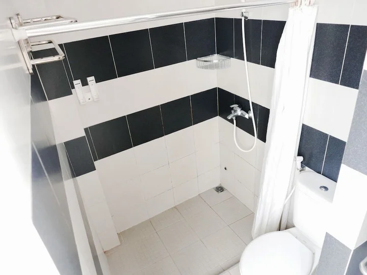 Депок: Retras Hostel