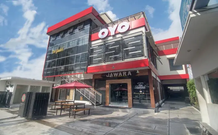 Батуретно: Super OYO 250 De'gadri Ndalem