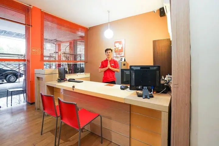 Сурабая: OYO 275 Hotel Kita