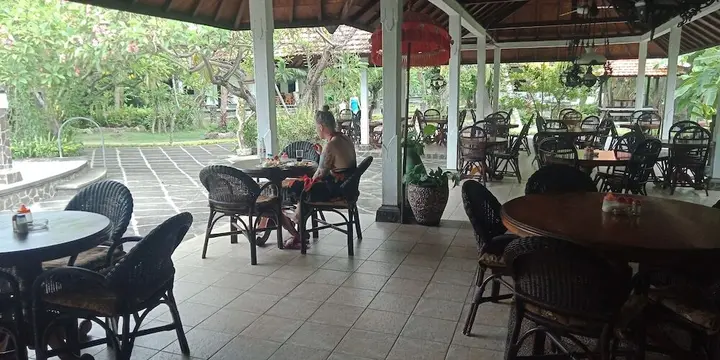 Каликбукбук: Rini Hotel