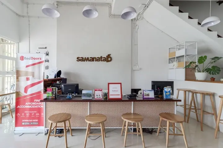 Депок: Lantai Dua Jogja - Hostel