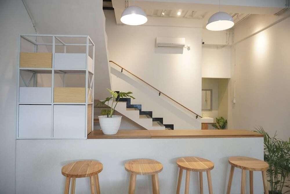 Депок: Lantai Dua Jogja - Hostel