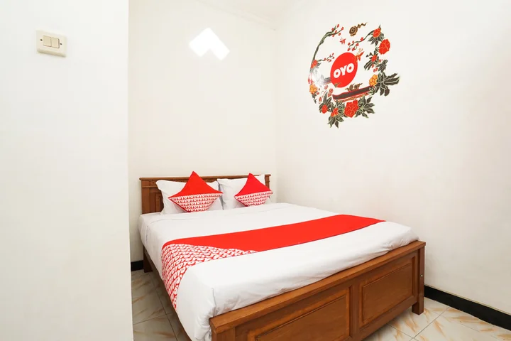 Маланг: OYO 302 Karolin Homestay