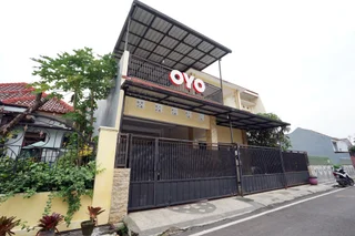 Маланг: OYO 302 Karolin Homestay