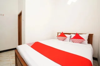 Маланг: OYO 302 Karolin Homestay