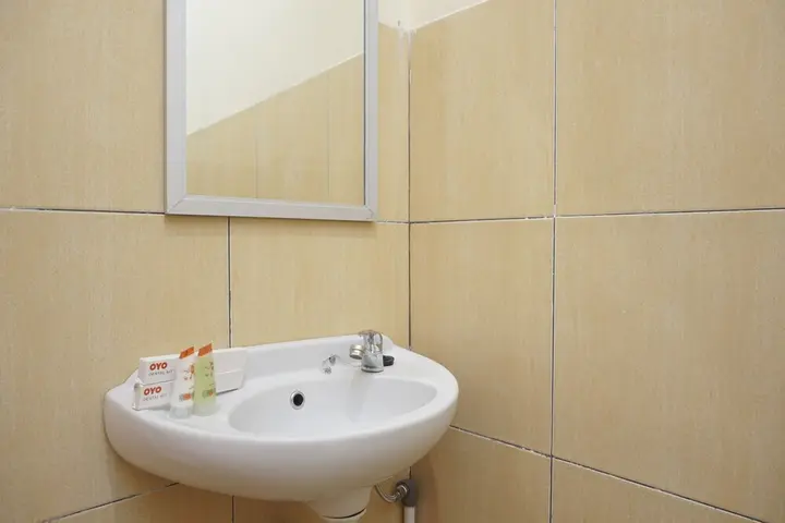 Депок: OYO 265 Nurdiono House Kentungan