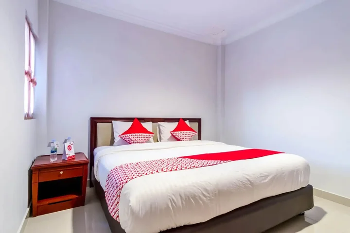 Медан: Super OYO 283 Helvetia Residence