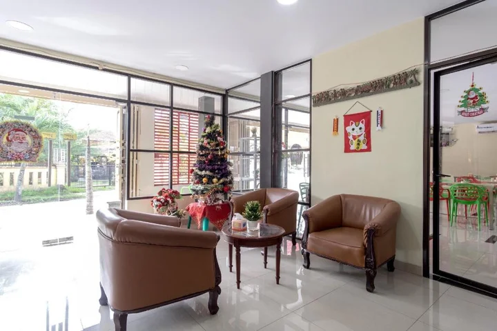 Медан: Super OYO 283 Helvetia Residence