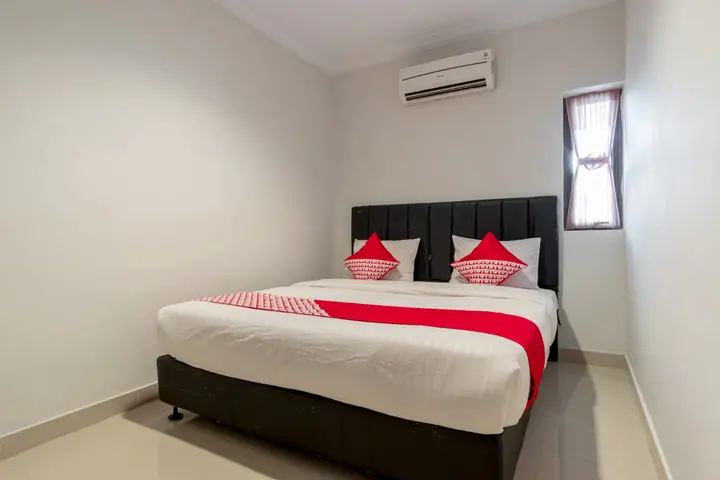 Медан: Super OYO 283 Helvetia Residence