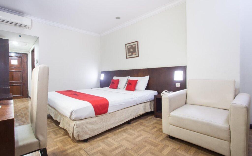 Сурабая: RedDoorz Plus @ Surabaya City Center