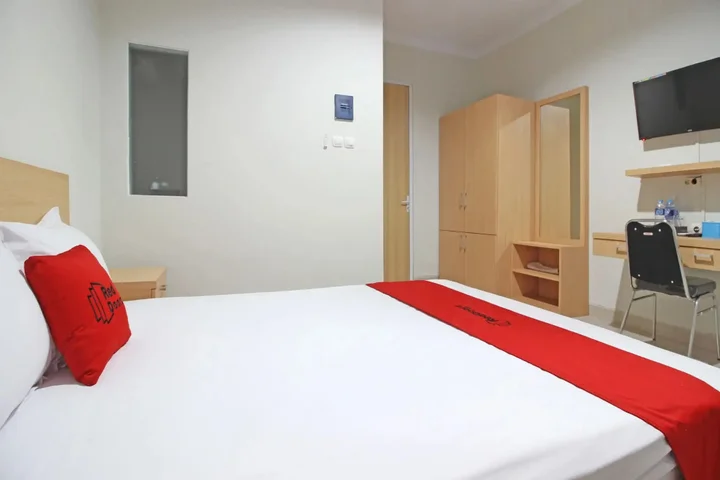 Батуретно: RedDoorz near AMIKOM Yogyakarta