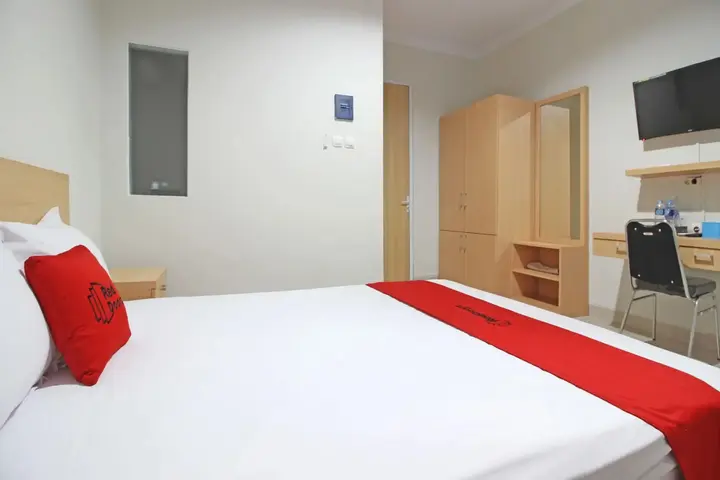 Батуретно: RedDoorz near AMIKOM Yogyakarta