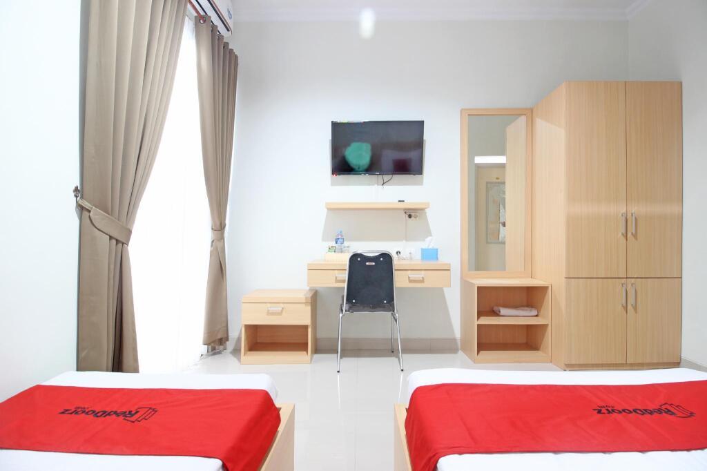Батуретно: RedDoorz near AMIKOM Yogyakarta