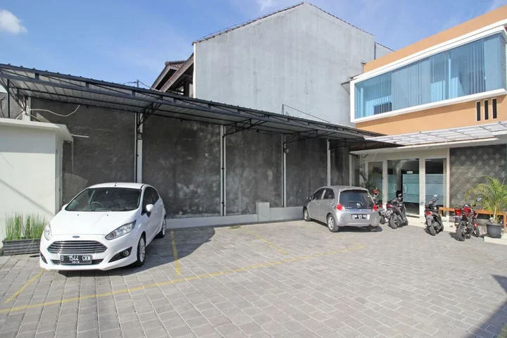 Батуретно: RedDoorz near AMIKOM Yogyakarta